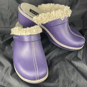 CROCS Cobbler Eva Mules Women's Size W7 Purple Faux Fur Lined Clogs